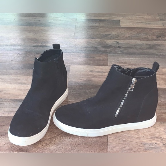 Madden Girl “Piper” black faux suede high top zippered sneakers boots size 9M - Picture 3 of 8